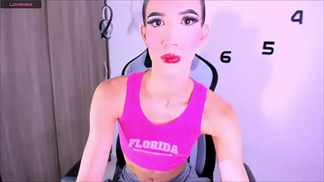 Snapshot of fhalon_foxxxys_ chatting on September 26, 1:20 pm fhalon foxxxys online show from September 26, 1:20 pm