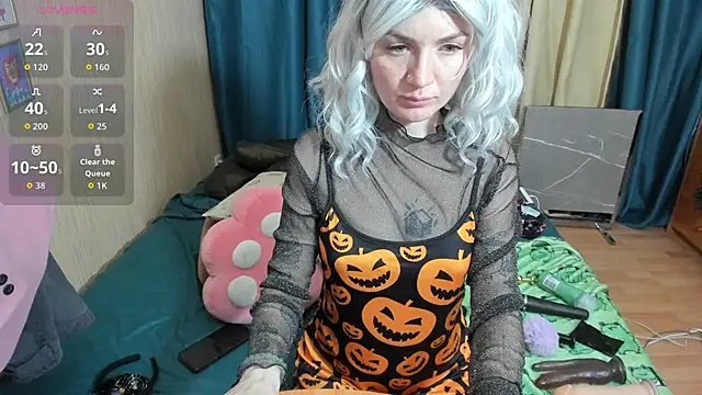 Dia Angel online show from October 31, 8:35 pm