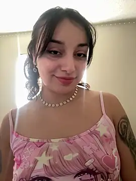 CharmingMaddie online show from February 9, 6:21 pm