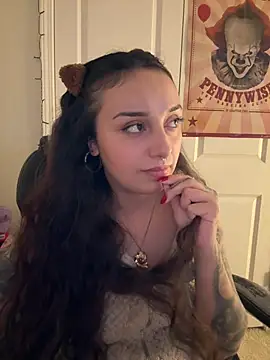 CharmingMaddie online show from February 17, 11:59 pm