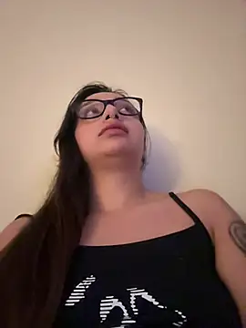 CharmingMaddie online show from June 18, 2:24 am