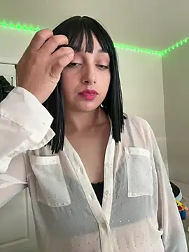 CharmingMaddie online show from April 30, 8:57 pm