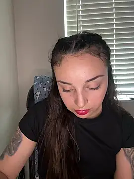 CharmingMaddie online show from April 27, 5:43 pm