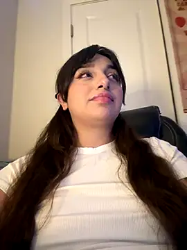 CharmingMaddie online show from November 11, 4:19 am