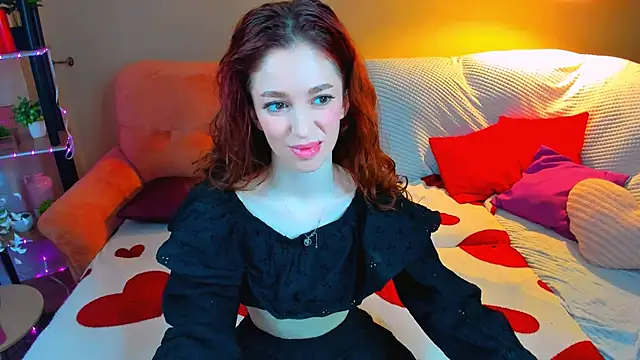 ChristinaConteeree online show from March 18, 3:33 am