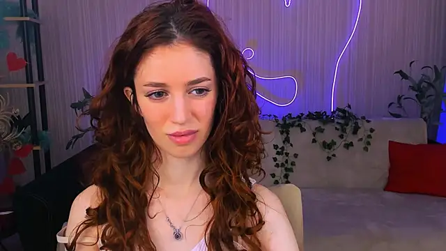 ChristinaConteeree online show from June 4, 7:18 pm