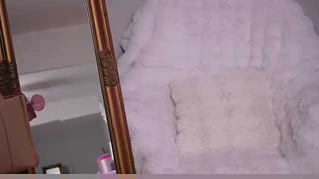 JenniferLovve online show from June 29, 4:52 am