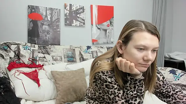 Sunny Sammy online show from April 30, 1:55 am