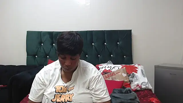 Snapshot of chockclitx5 chatting on October 20, 6:33 pm chockclitx5 online show from October 20, 6:33 pm