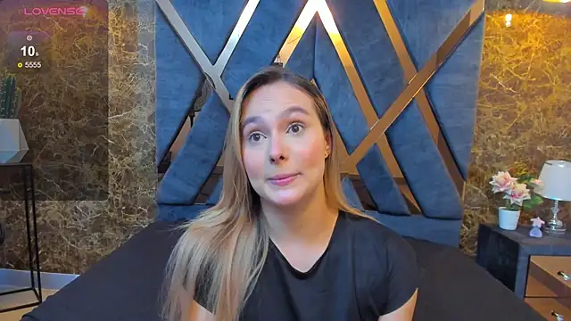 Emmaa white  online show from November 13, 5:23 pm