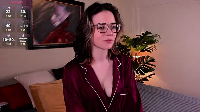 Sunny Teaze online show from February 18, 8:13 am