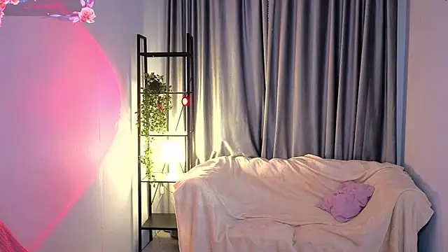 BiancaHelo online show from October 21, 2:54 pm