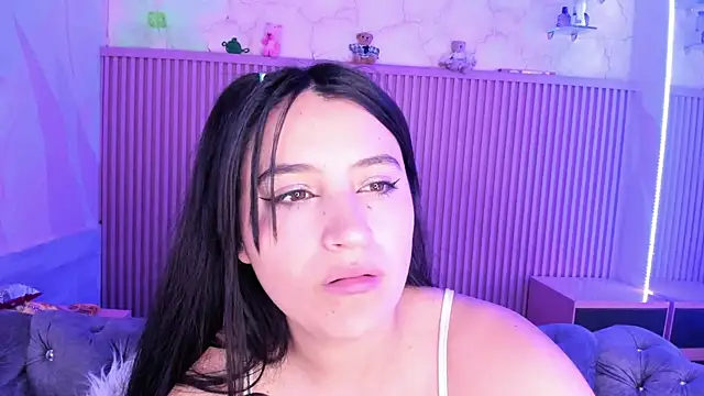 Snapshot of HollyHill_ chatting on October 17, 8:56 pm HollyHill online show from October 17, 8:56 pm