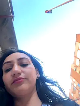 Ninabigtitied online show from September 15, 4:58 pm