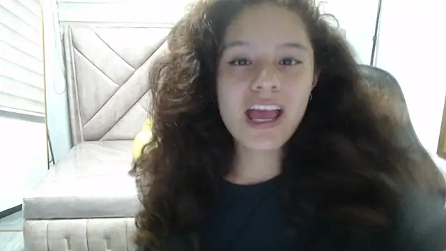 Velvet Moon V online show from November 19, 1:22 pm