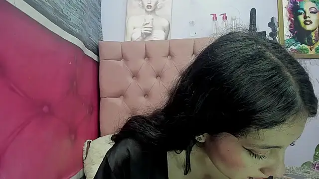 bellaseduzione online show from April 22, 12:46 pm