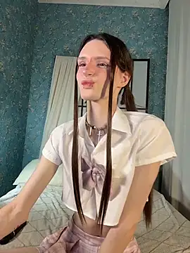 madi snow online show from February 7, 5:33 am