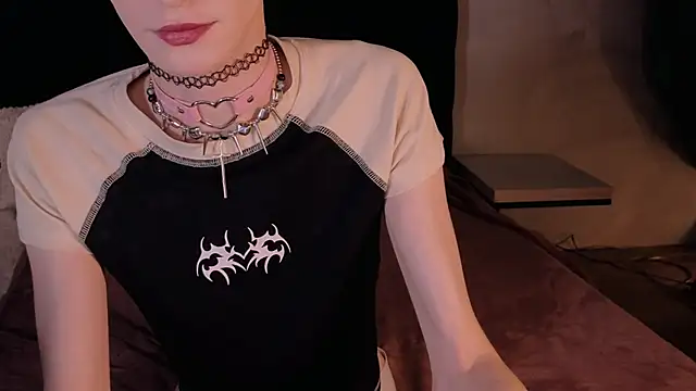 madi snow online show from November 5, 12:43 pm