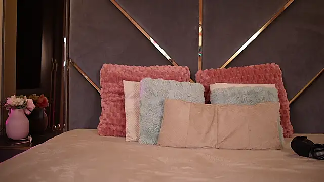  ChloeLee  online show from February 6, 9:34 am