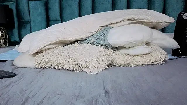 Emma Foxi online show from February 13, 7:59 pm