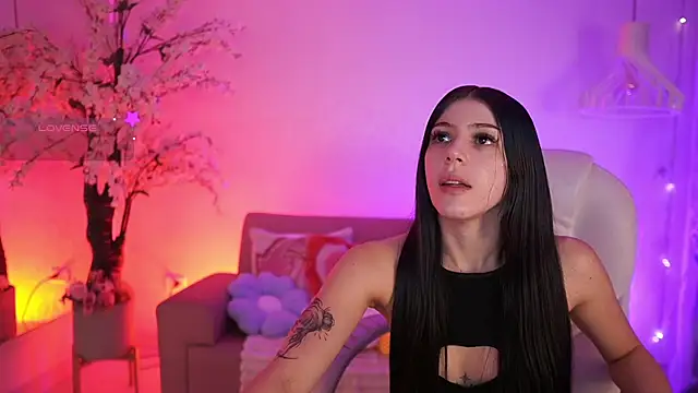 JadeSummerr online show from May 1, 11:35 am