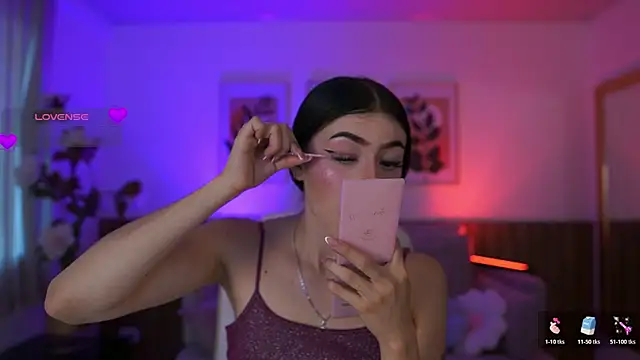 JadeSummerr online show from July 4, 11:50 am