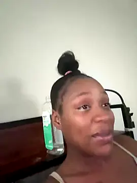 Snapshot of PrettyBabriexox chatting on October 13, 3:58 pm PrettyBabriexox online show from October 13, 3:58 pm