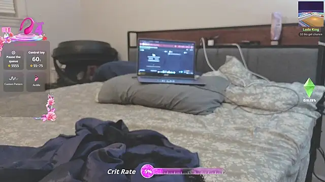 Snapshot of PrettyBabriexox chatting on October 11, 4:28 am PrettyBabriexox online show from October 11, 4:28 am
