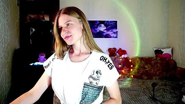 Snapshot of Luntryy chatting on September 11, 9:20 am Luntryy online show from September 11, 9:20 am