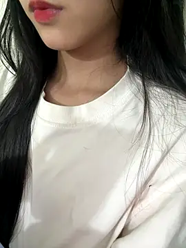 Snapshot of Desi_sara chatting on October 15, 2:19 pm Desi sara online show from October 15, 2:19 pm