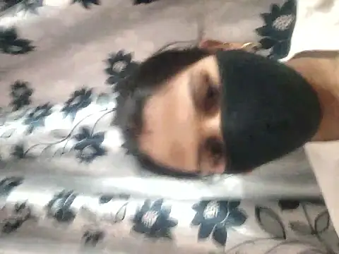 poojam93 online show from May 13, 3:34 am