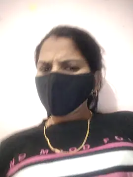 poojam93 online show from May 8, 11:46 am