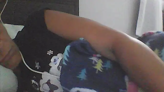 sarahkat86 online show from June 7, 11:00 pm