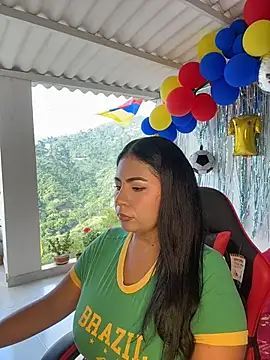 samanthahut1 online show from June 13, 9:45 pm
