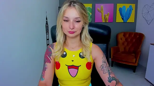 LilFleurish online show from July 7, 4:37 am