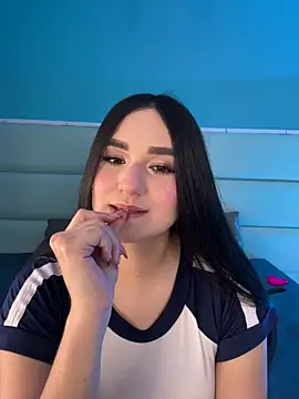alejandrodolls online show from April 30, 8:36 pm