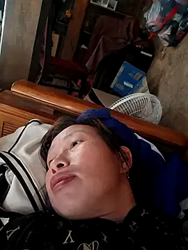 ngocngoc cute online show from May 1, 6:16 am