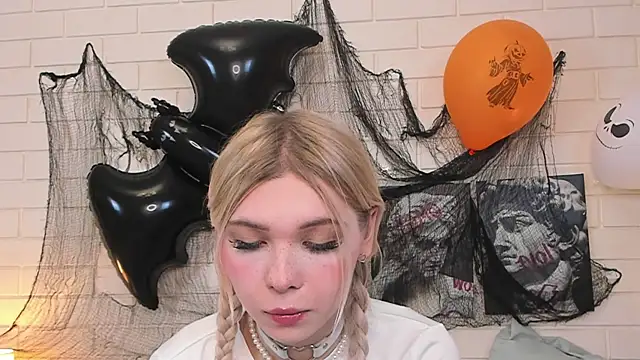 Blondy Fina online show from October 29, 6:29 am