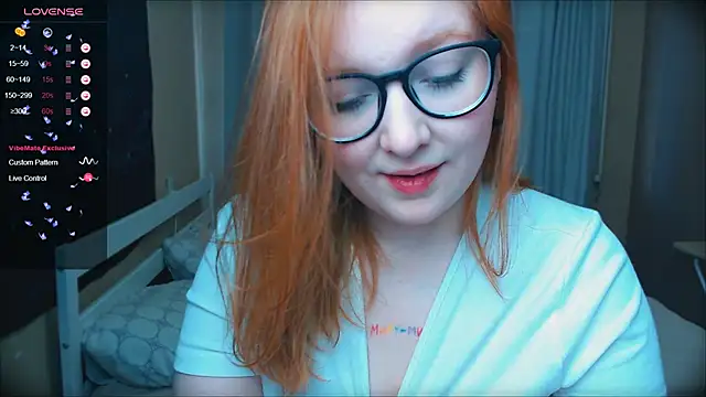 Snapshot of darlingeva1010 chatting on September 25, 1:59 am darlingeva1010 online show from September 25, 1:59 am
