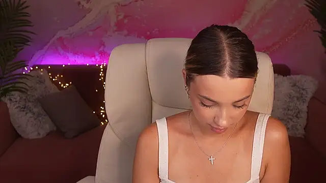 MelisaRoss online show from June 29, 10:15 am