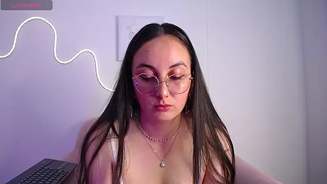 selene swee online show from July 3, 9:54 pm