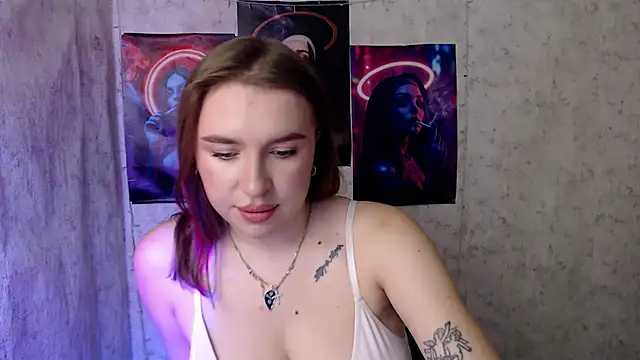 JuliaTopp  online show from December 1, 6:17 am