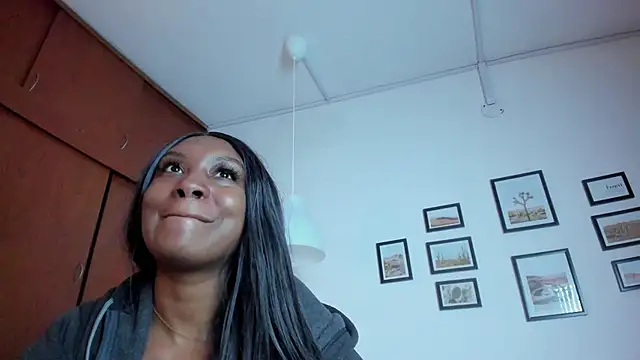 Coco joness online show from October 24, 8:05 pm