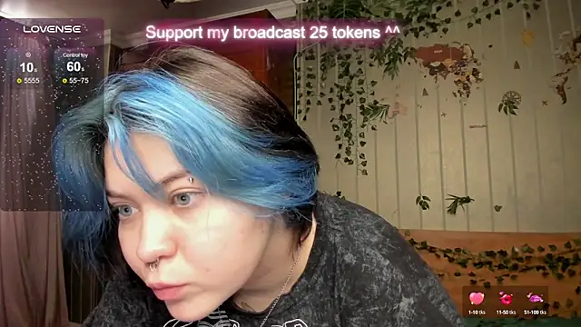 Snapshot of Alisa_Monroe chatting on October 11, 4:17 am Alisa Monroe online show from October 11, 4:17 am