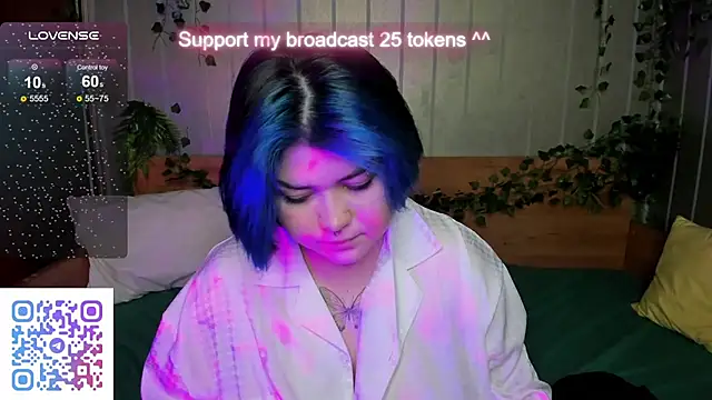 Snapshot of Alisa_Monroe chatting on October 6, 8:09 am Alisa Monroe online show from October 6, 8:09 am