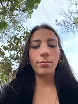 -juicy  online show from March 15, 11:07 pm