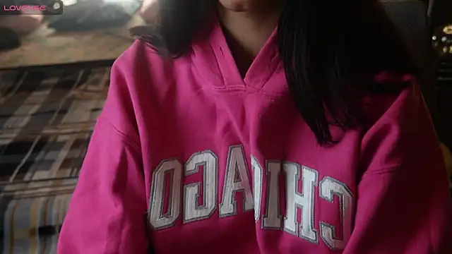 NidhiChandra online show from December 3, 7:27 pm