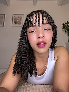 Yasmin777  online show from July 14, 11:31 pm