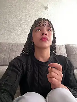 Yasmin777  online show from July 22, 9:38 pm