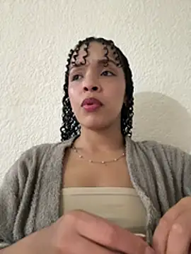 Yasmin777  online show from June 24, 11:37 pm